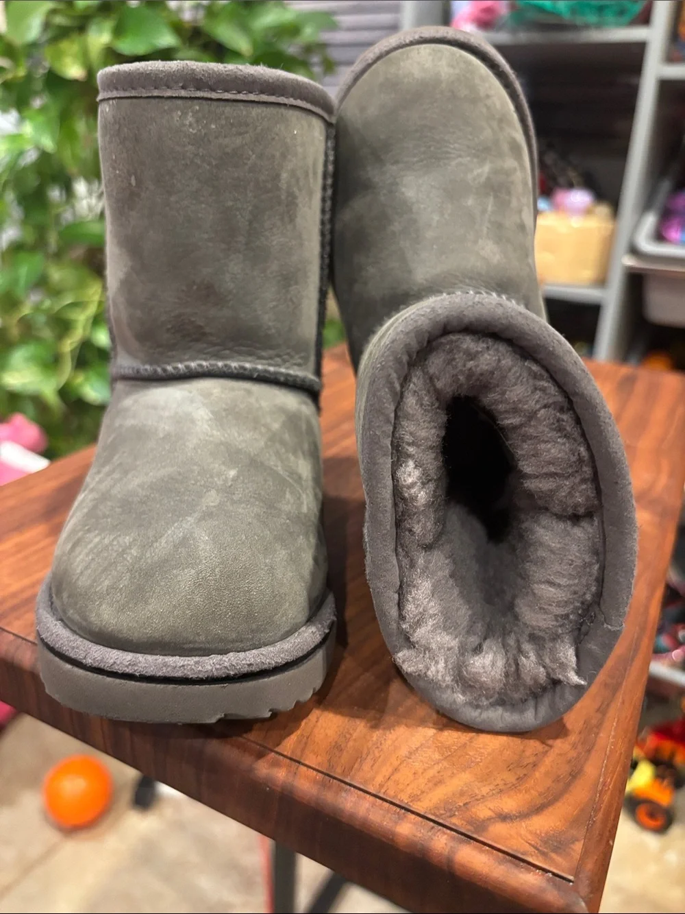 UGG Short Suede Boot in Grey size 8 Kids